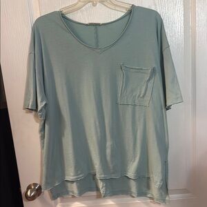 Zenana Outfitters Green Relaxed Short Sleeve Tee